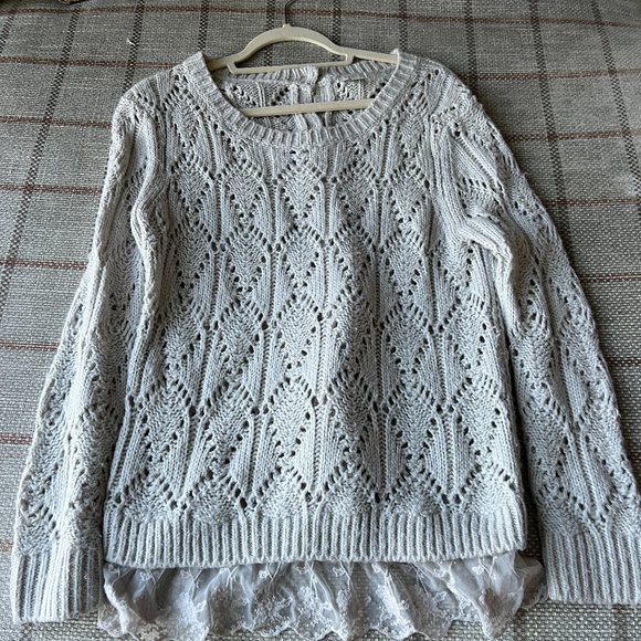 Hinge Silver-Grey Knit Lace Trimmed Sweater - Picture 1 of 1